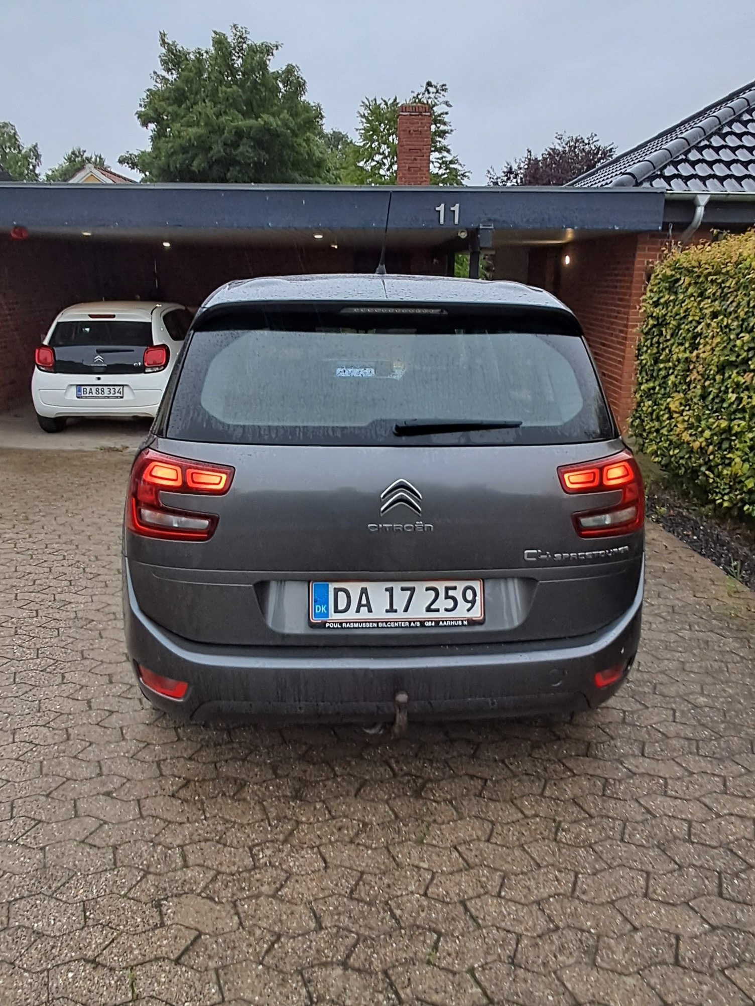Grå Citroën Grand C4 SpaceTourer fra 2021