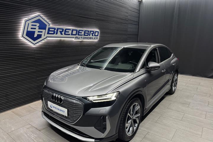Grå Audi Q4 e-tron fra 2024