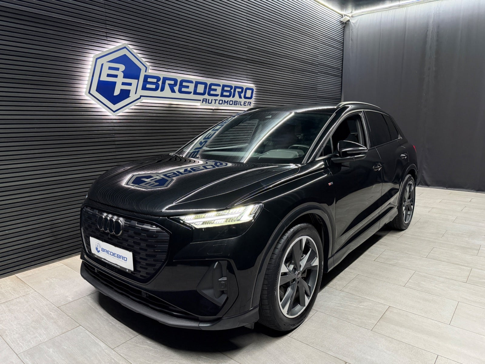 Audi Q4 e-tron 45 S-line