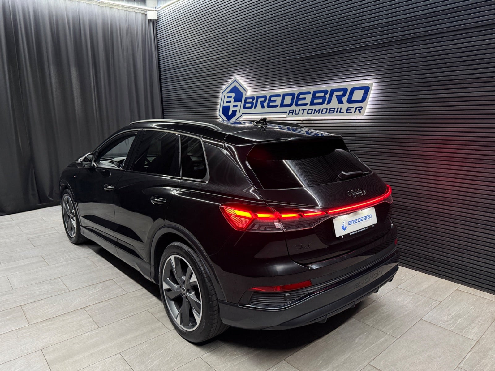 Sort Audi Q4 e-tron fra 2025