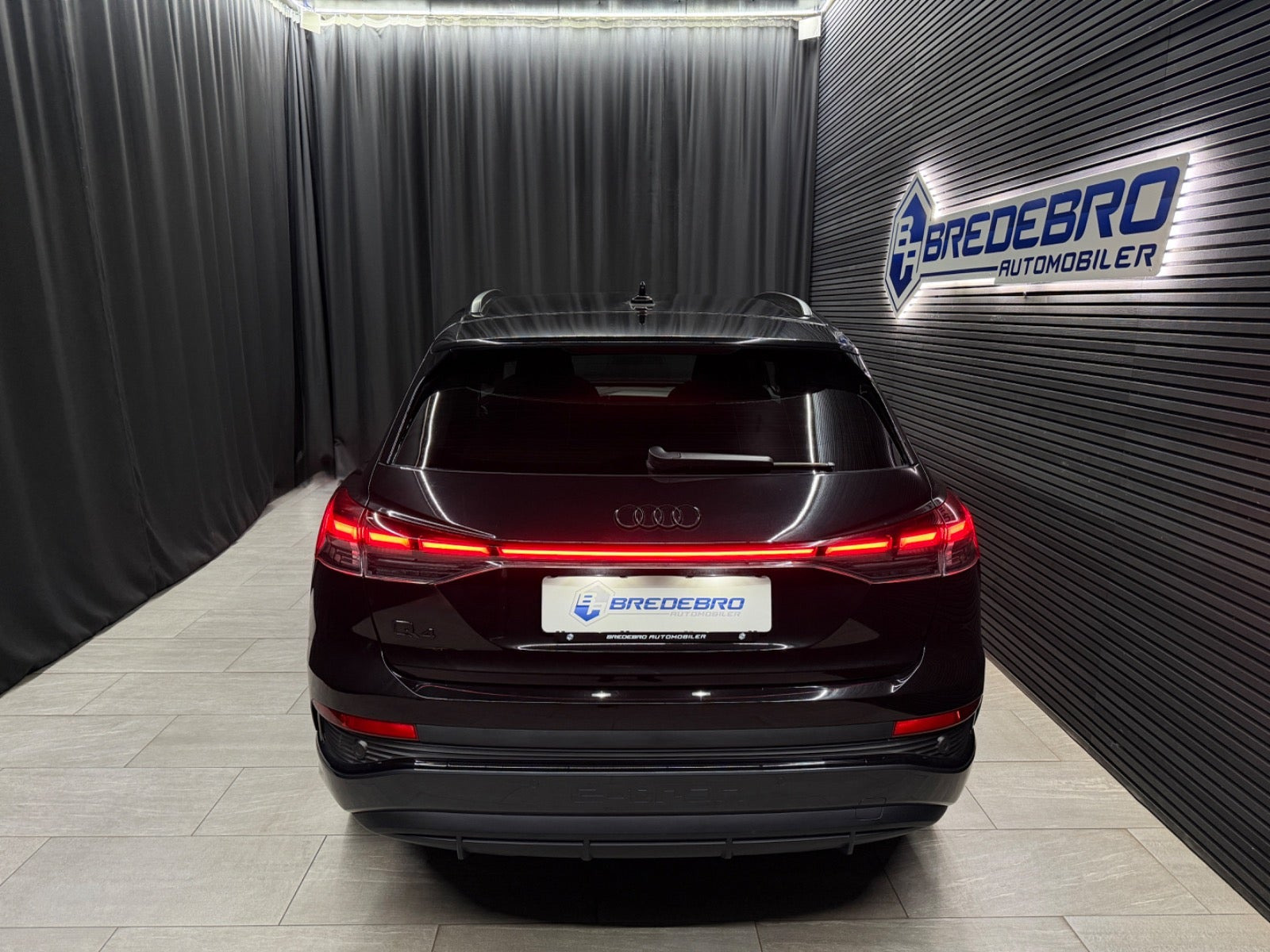 Sort Audi Q4 e-tron fra 2025