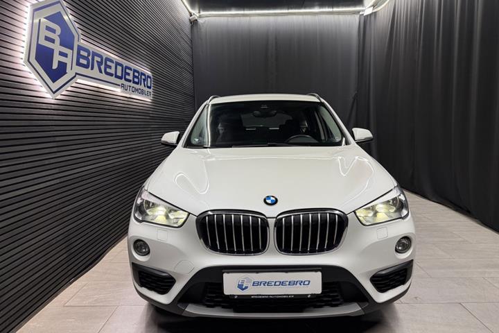 Hvid BMW X1 fra 2018