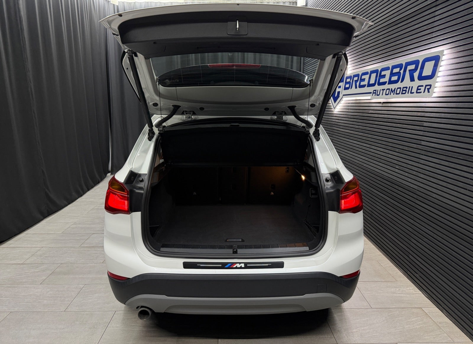 Hvid BMW X1 fra 2018