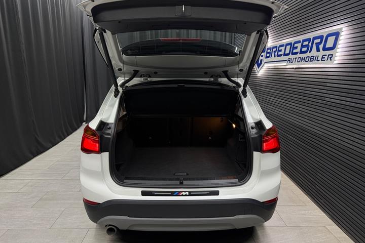 Hvid BMW X1 fra 2018