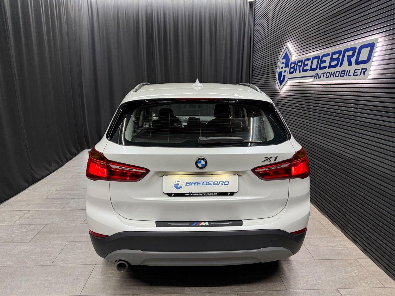 Hvid BMW X1 fra 2018