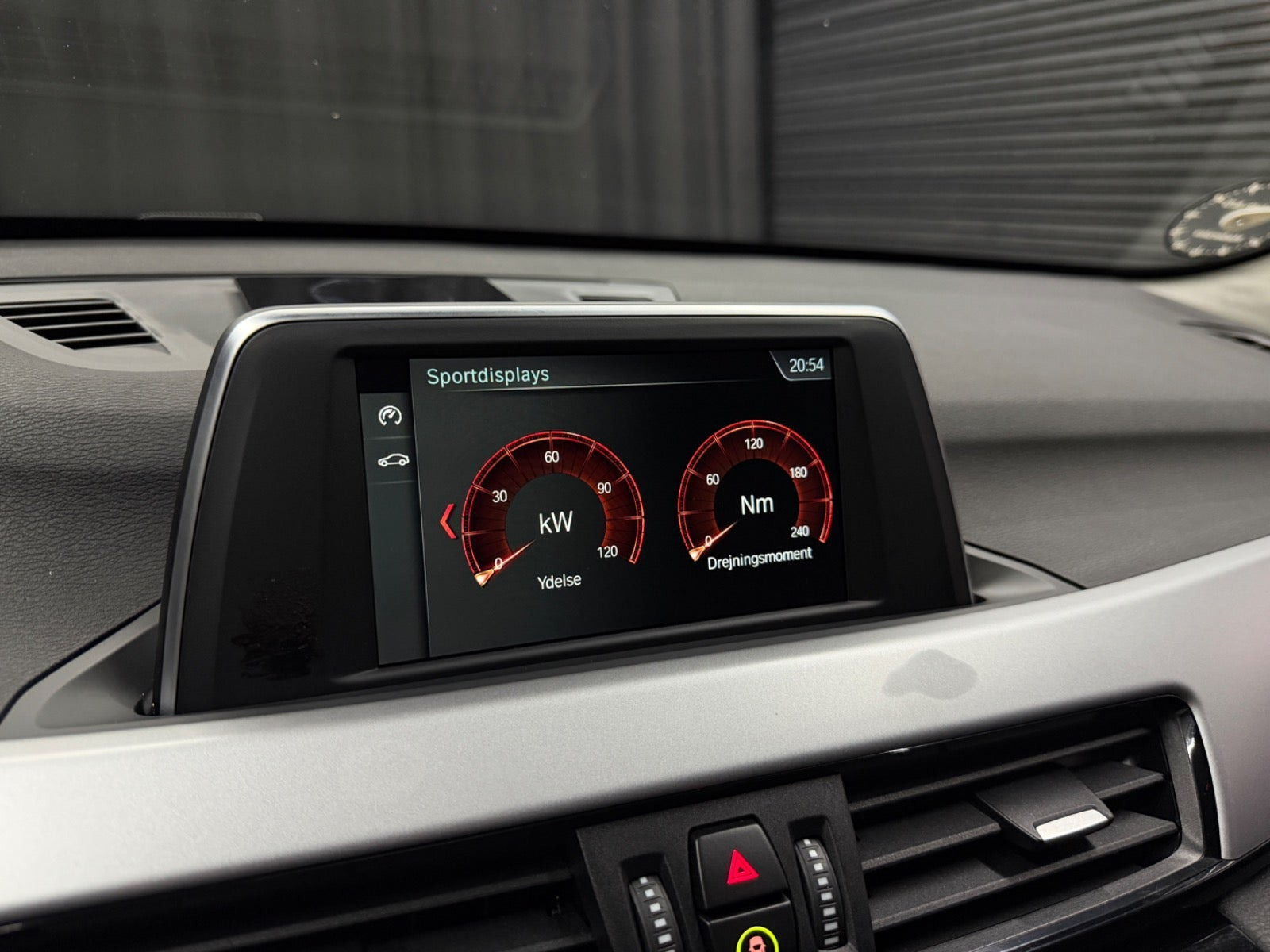 Hvid BMW X1 fra 2018