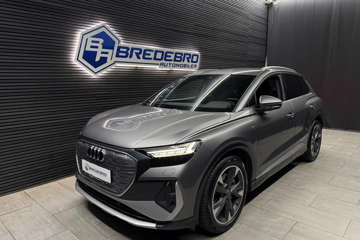 Grå Audi Q4 e-tron fra 2024