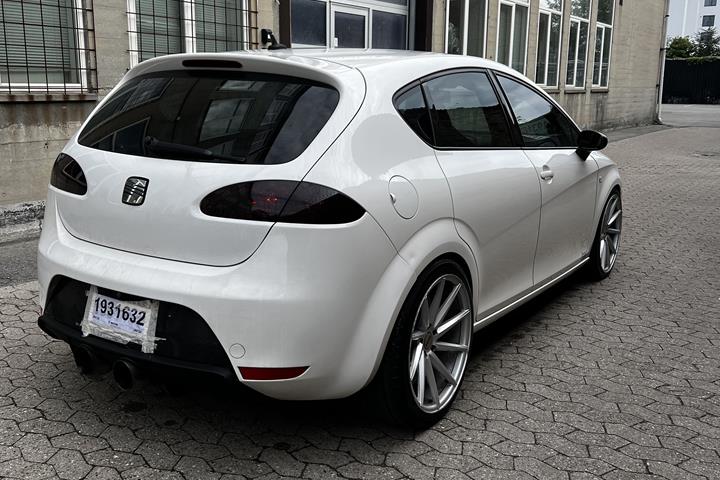 Hvid Seat Leon fra 2008