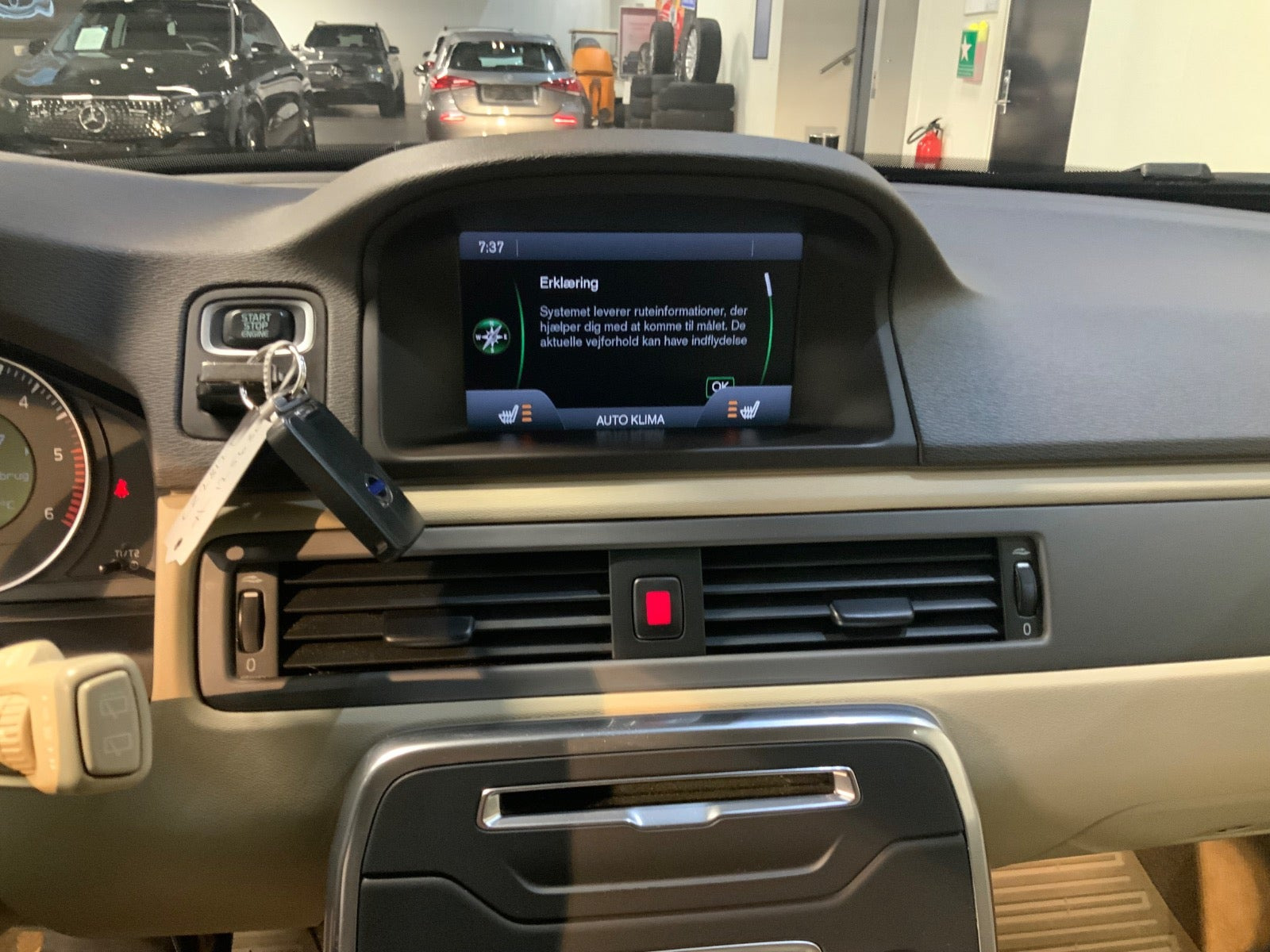 Sort Volvo XC70 fra 2012
