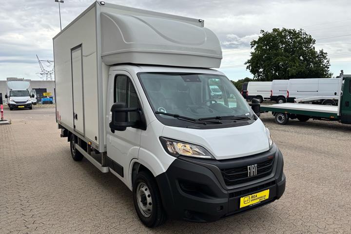 Hvid Fiat Ducato fra 2024