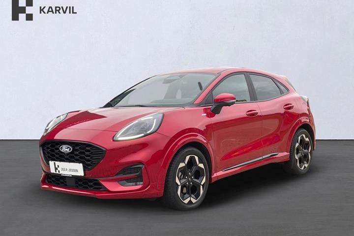 Rød Ford Puma fra 2024 set udefra