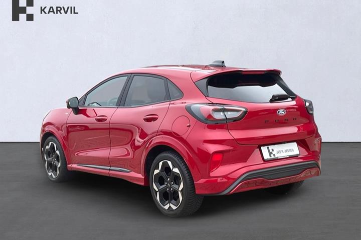 Rød Ford Puma fra 2024