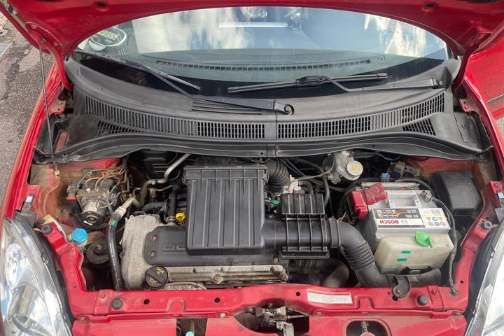 Rød Suzuki Swift fra 2007