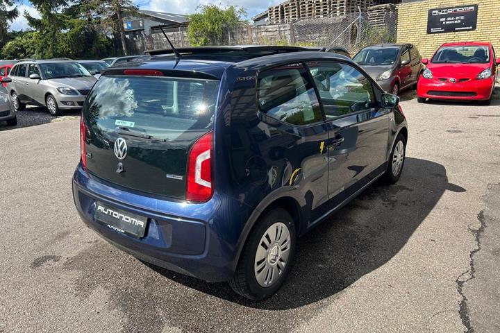 Blå VW UP! fra 2014