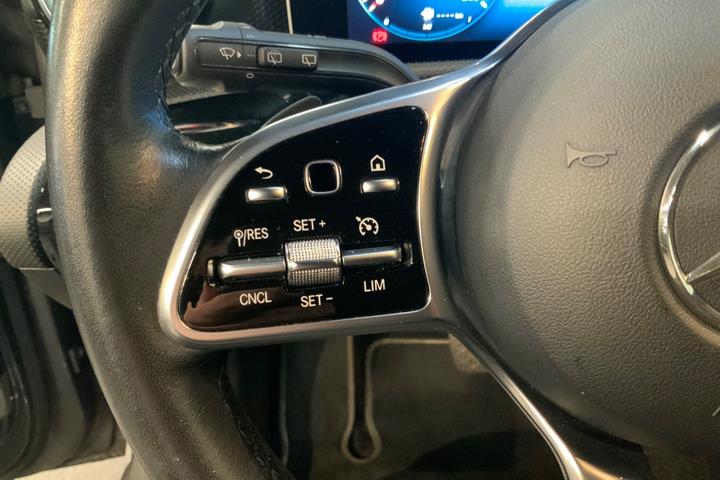 Grå Mercedes A200 fra 2020