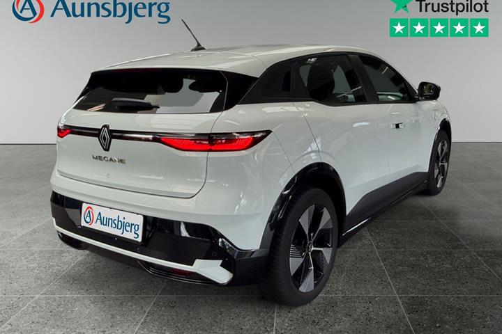 Hvid Renault Megane E-Tech fra 2022