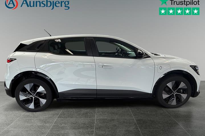 Hvid Renault Megane E-Tech fra 2022