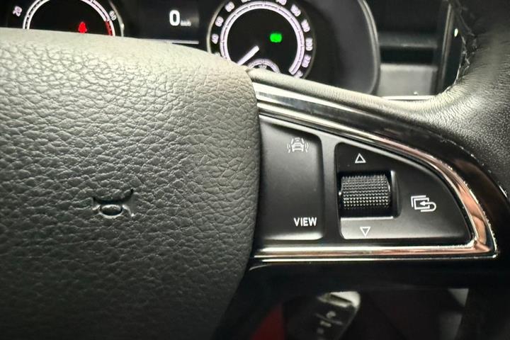 Grå Skoda Scala fra 2021