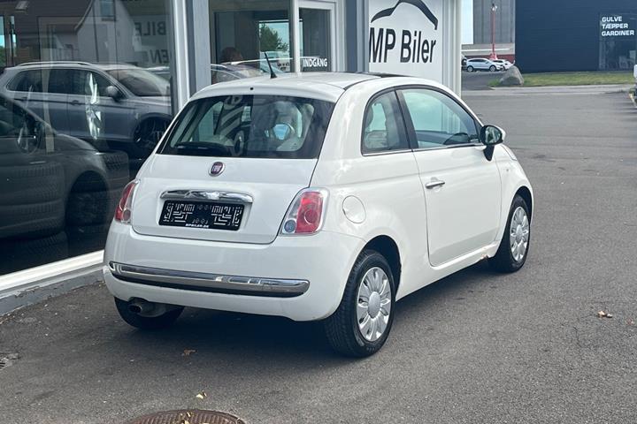 Hvid Fiat 500 fra 2010