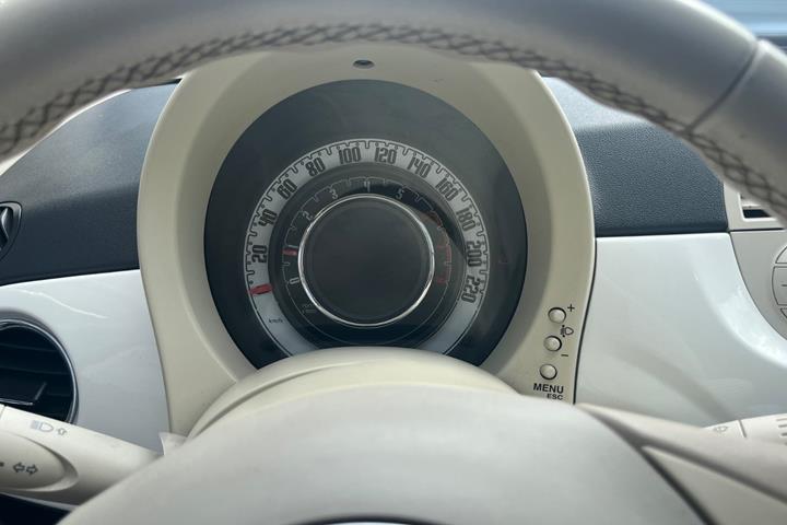 Hvid Fiat 500 fra 2010