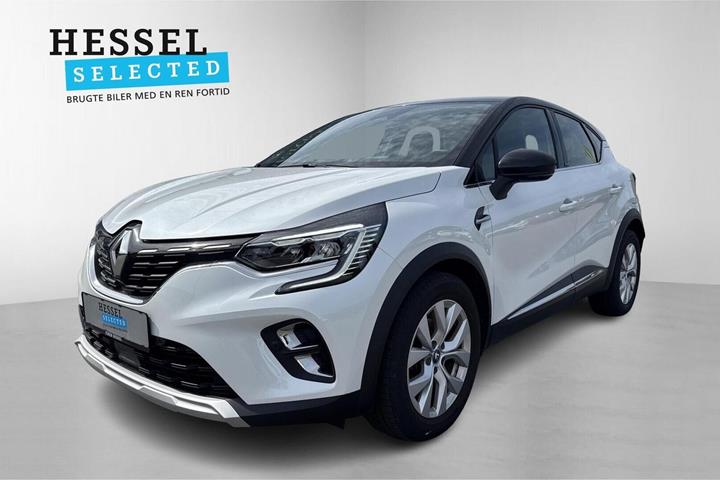 Hvid Renault Captur fra 2021 set udefra