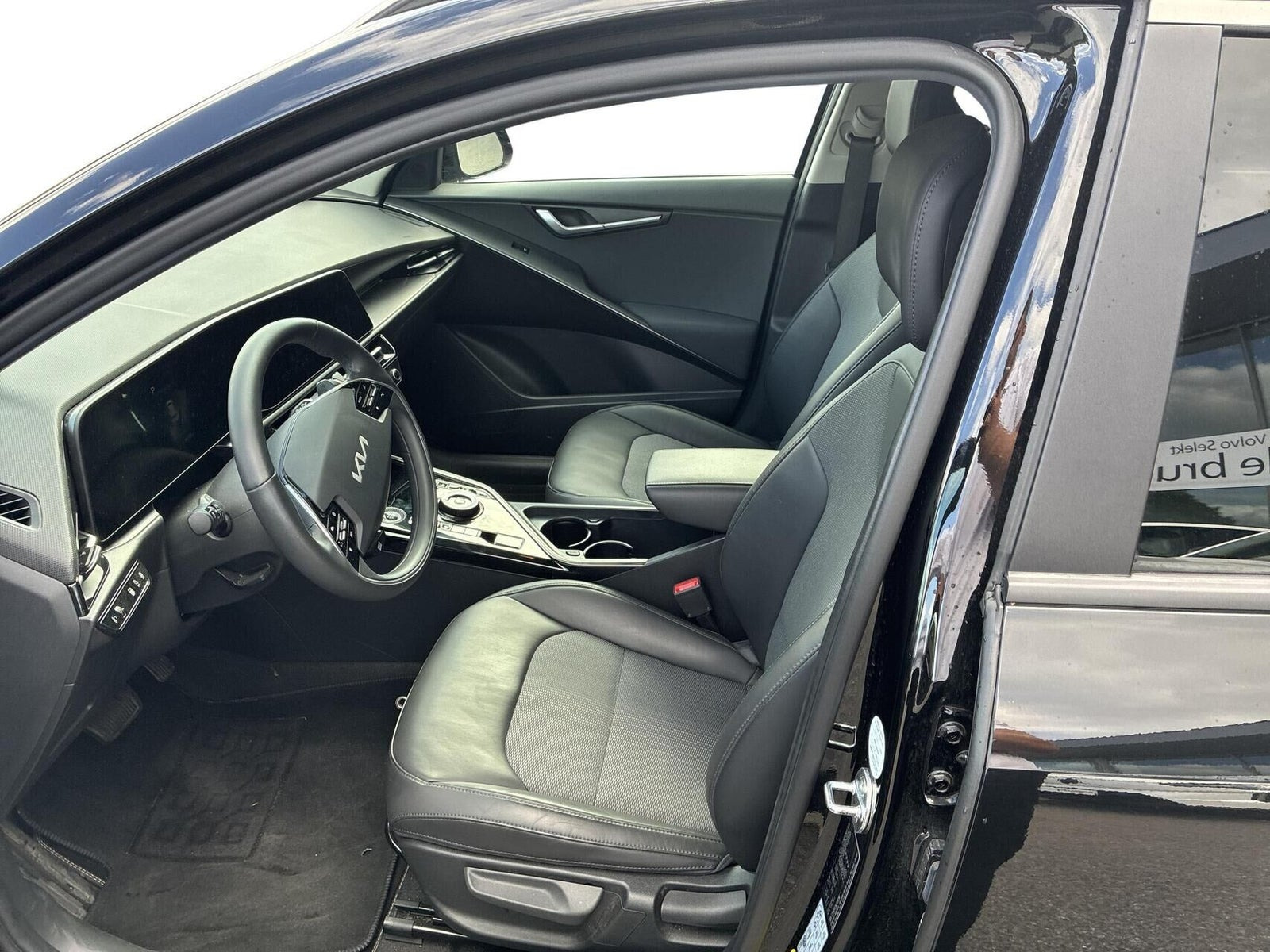 Sort Kia Niro fra 2022