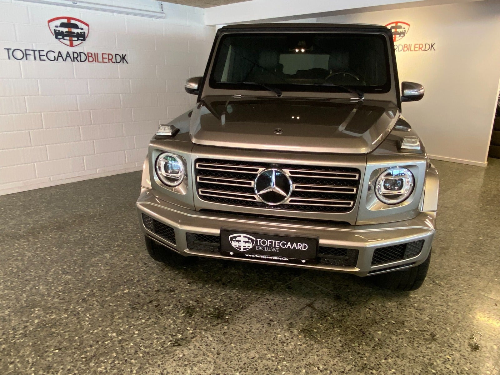 Orange Mercedes G500 fra 2018