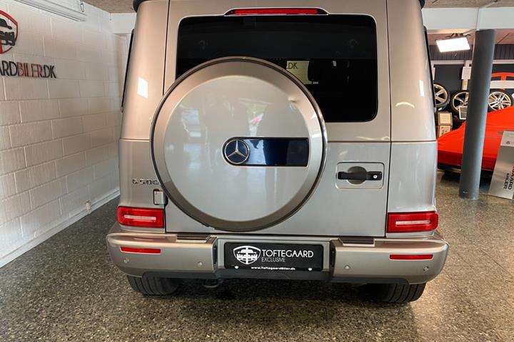 Orange Mercedes G500 fra 2018