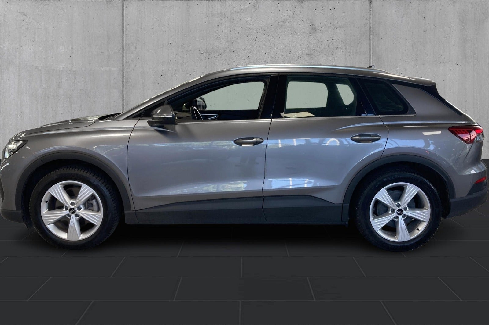 undefined Audi Q4 e-tron fra 2024