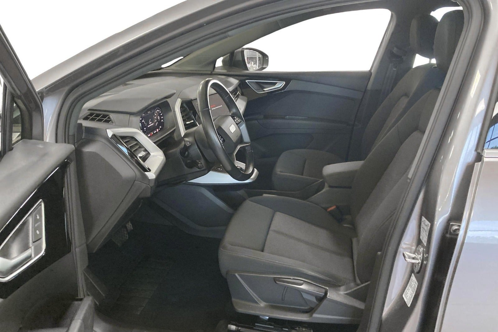 undefined Audi Q4 e-tron fra 2024