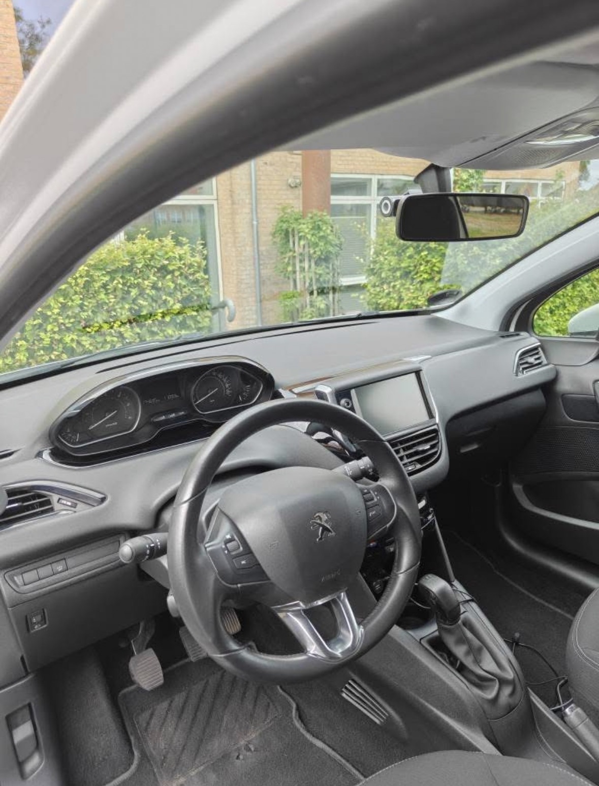 Hvid Peugeot 208 fra 2018