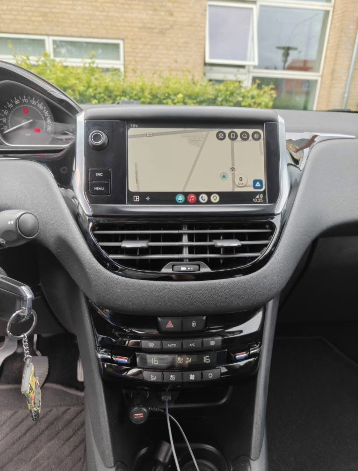 Hvid Peugeot 208 fra 2018