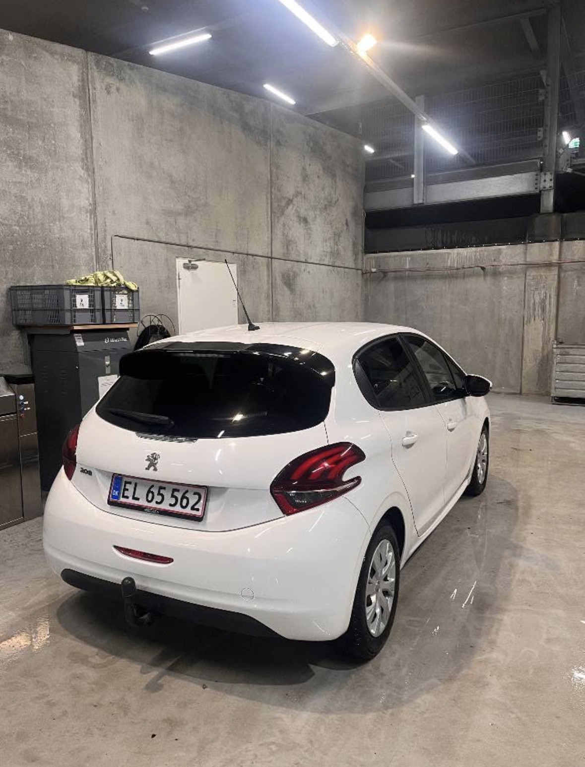 Hvid Peugeot 208 fra 2018