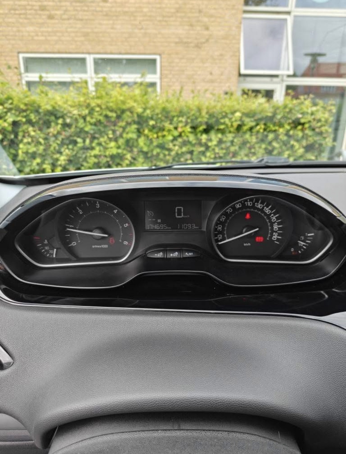 Hvid Peugeot 208 fra 2018