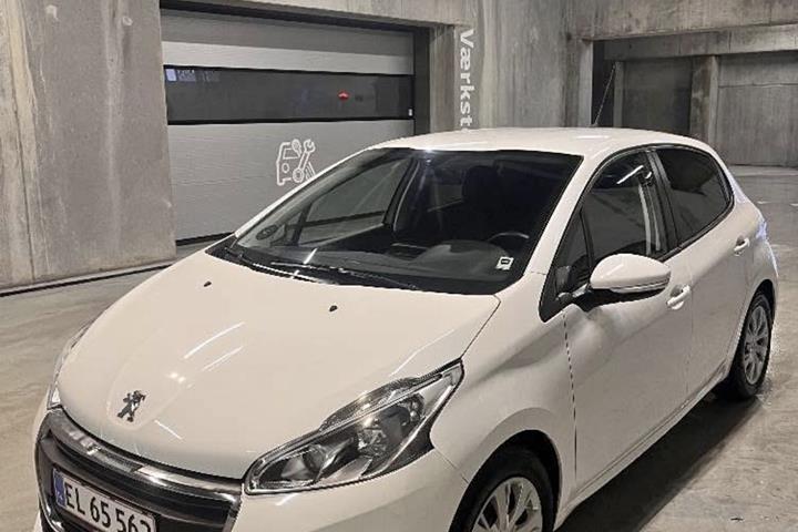 Hvid Peugeot 208 fra 2018