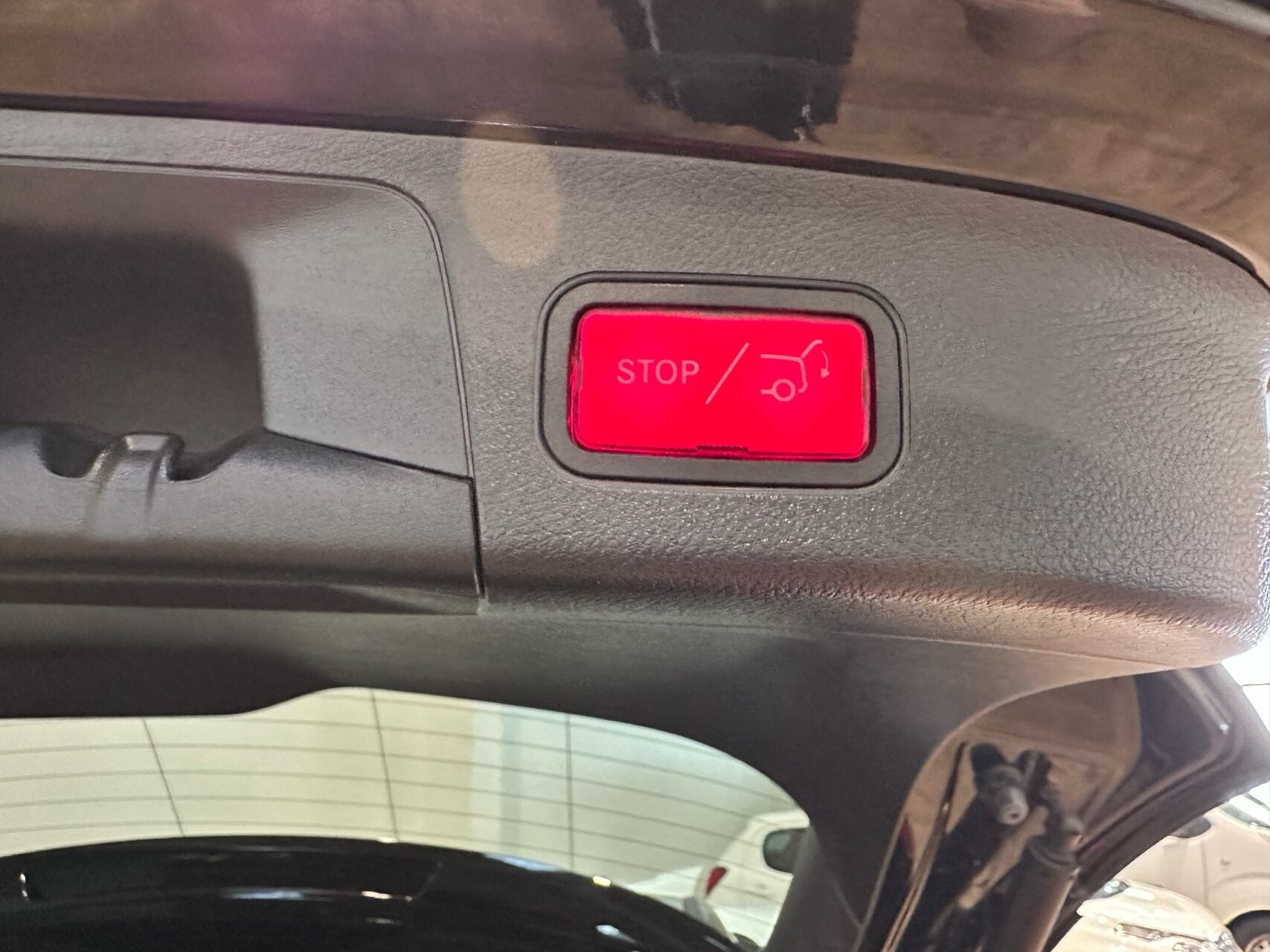 Sort Mercedes EQA 250+ fra 2023