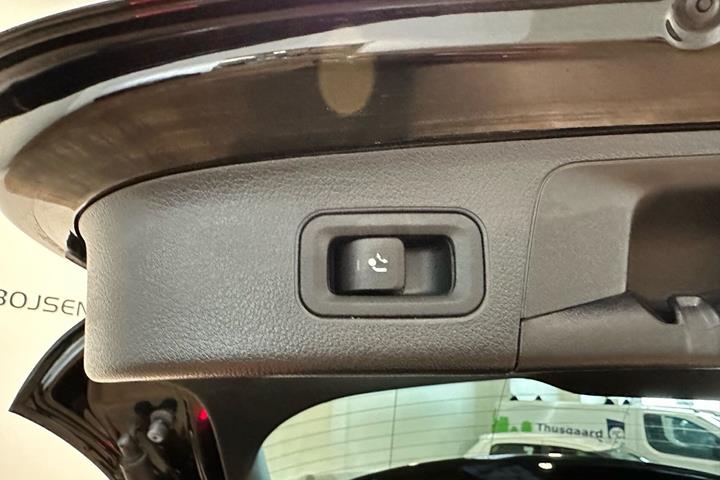 Sort Mercedes EQA 250+ fra 2023
