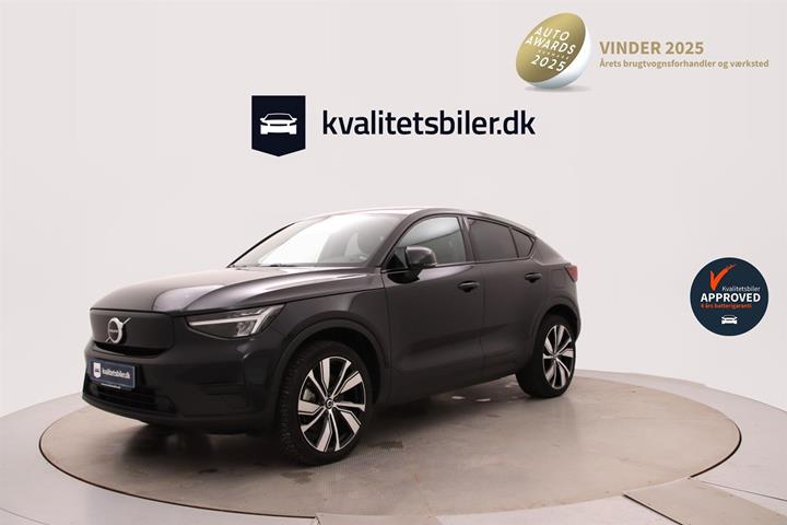 Sort Volvo C40 fra 2023 set udefra