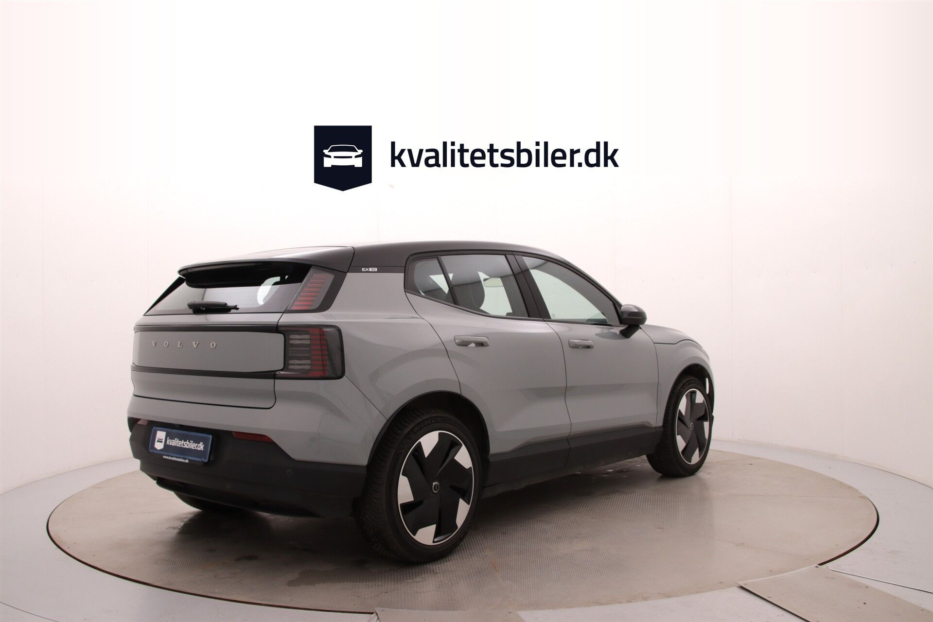 Grå Volvo EX30 fra 2024