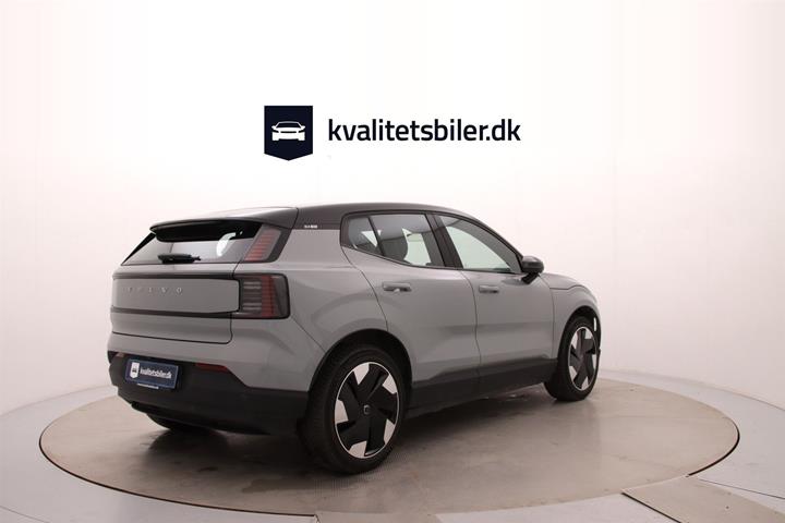 Grå Volvo EX30 fra 2024