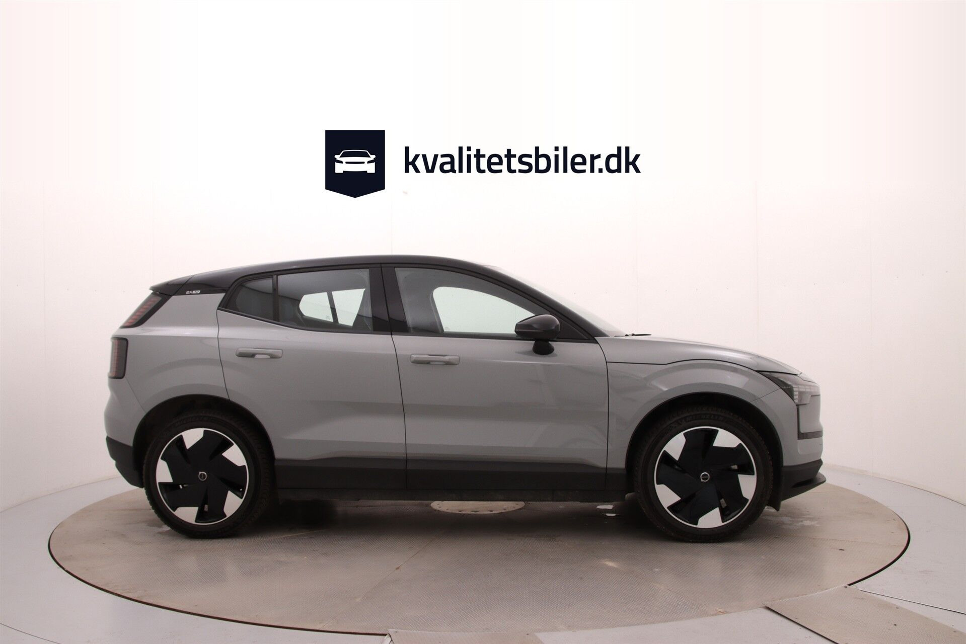 Grå Volvo EX30 fra 2024