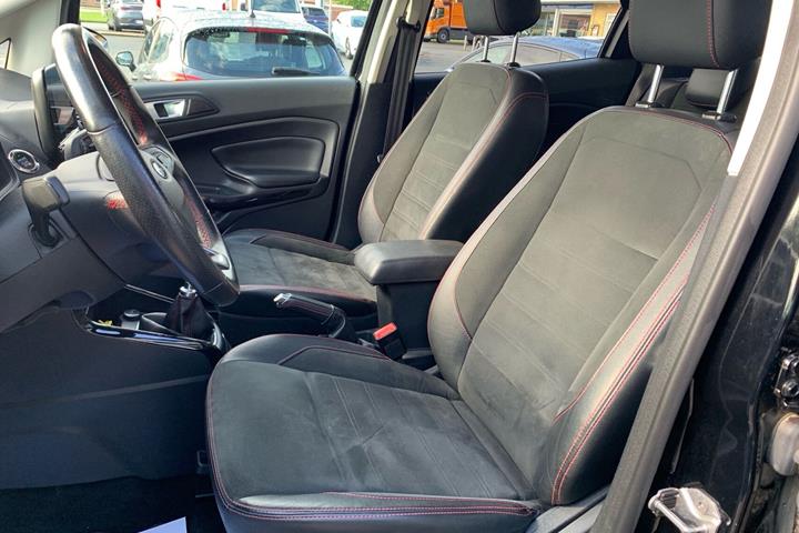 Sort Ford EcoSport fra 2018