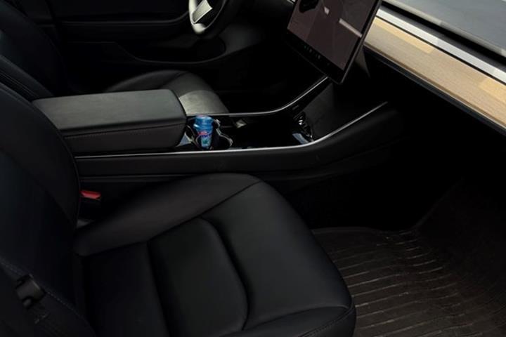 undefined Tesla Model 3 fra 2020