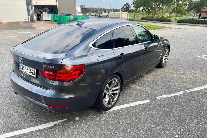Grå BMW 3-Serie fra 2016