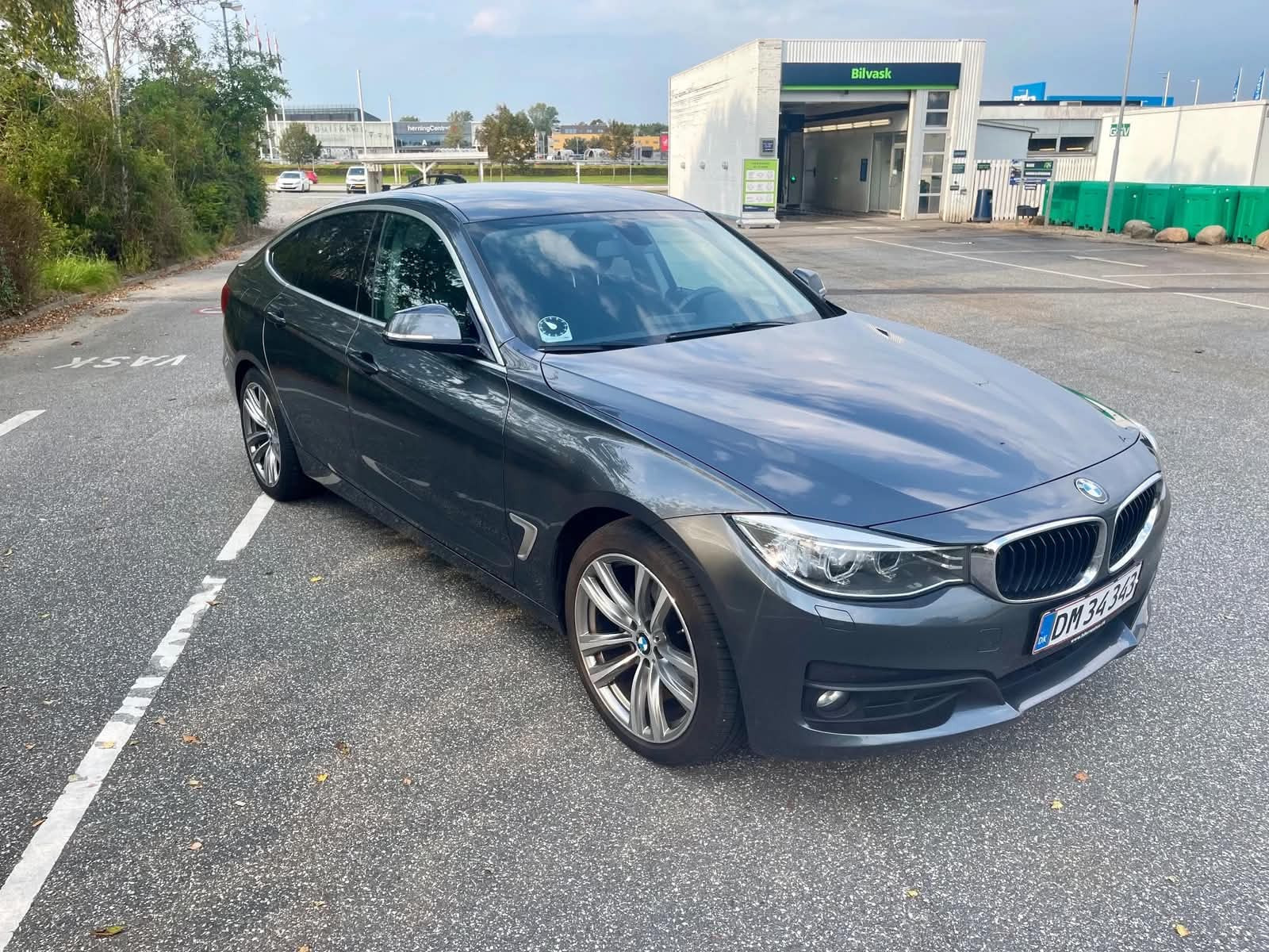 Grå BMW 3-Serie fra 2016