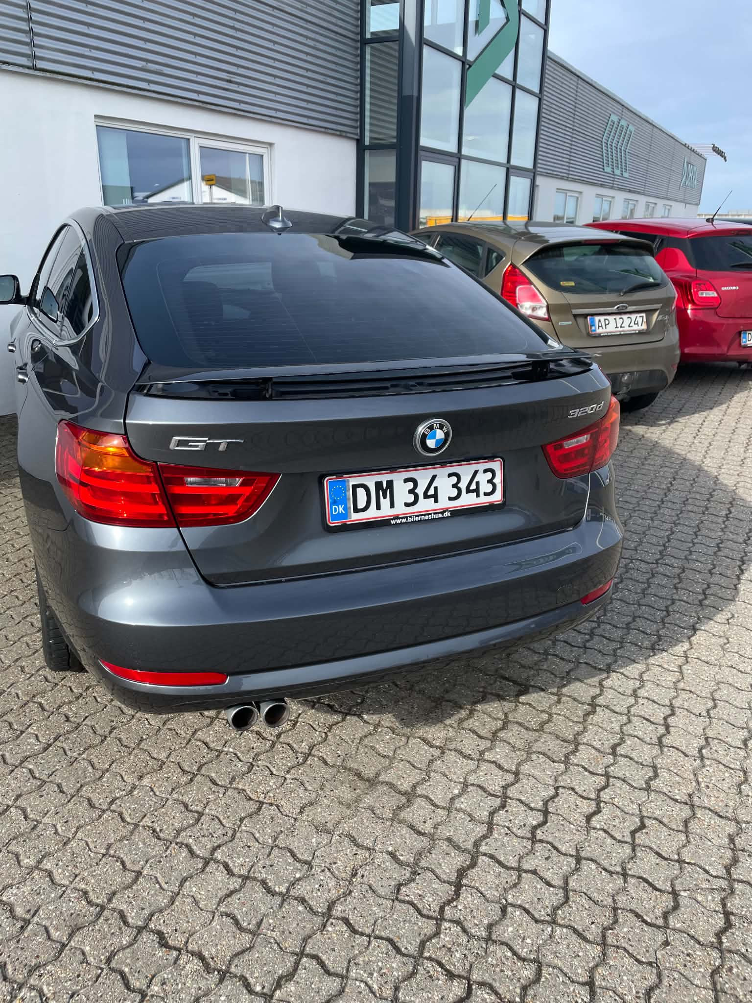 Grå BMW 3-Serie fra 2016