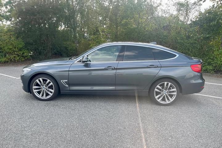 Grå BMW 3-Serie fra 2016