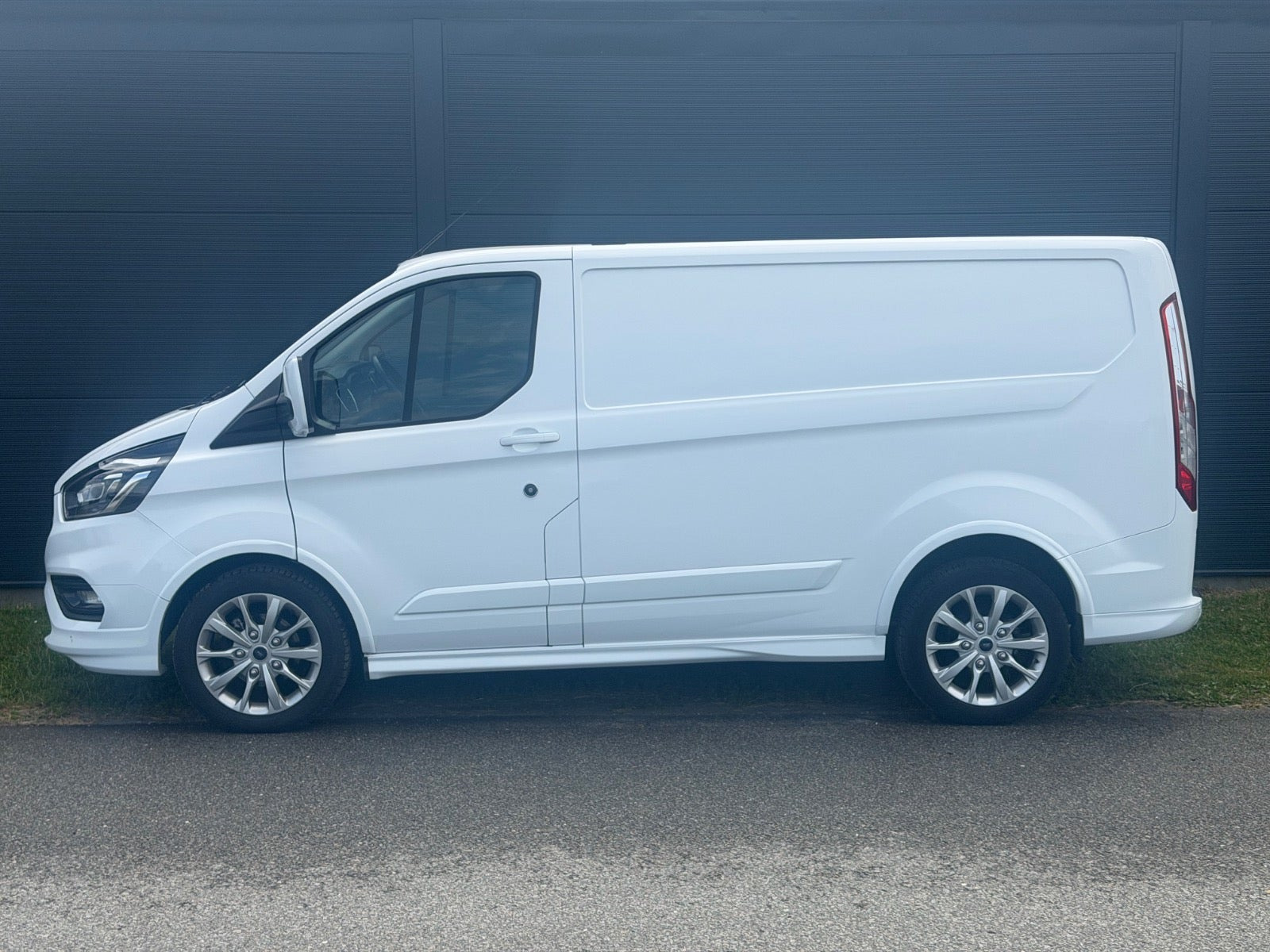 undefined Ford Transit Custom 290 L1 fra 2018