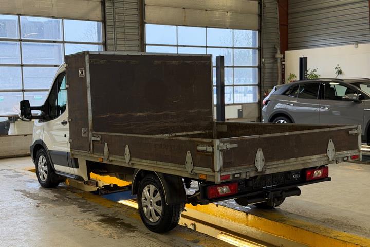 Grøn Ford Transit 350 L3 Chassis fra 2017