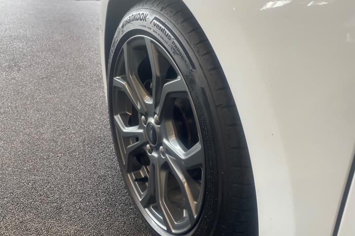 Hvid Ford Fiesta fra 2020